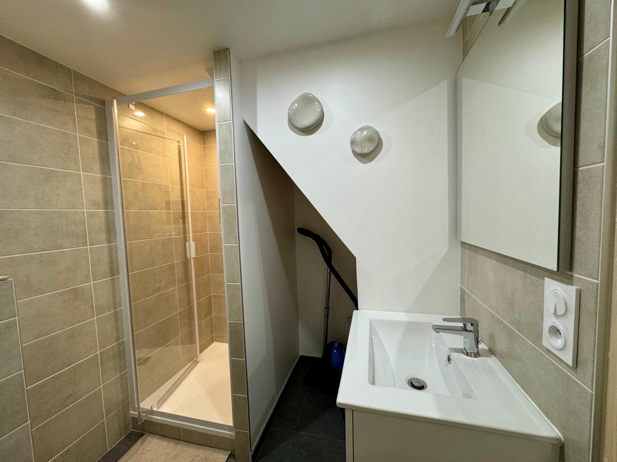 Suite Elias Villeurbanne Exterior photo